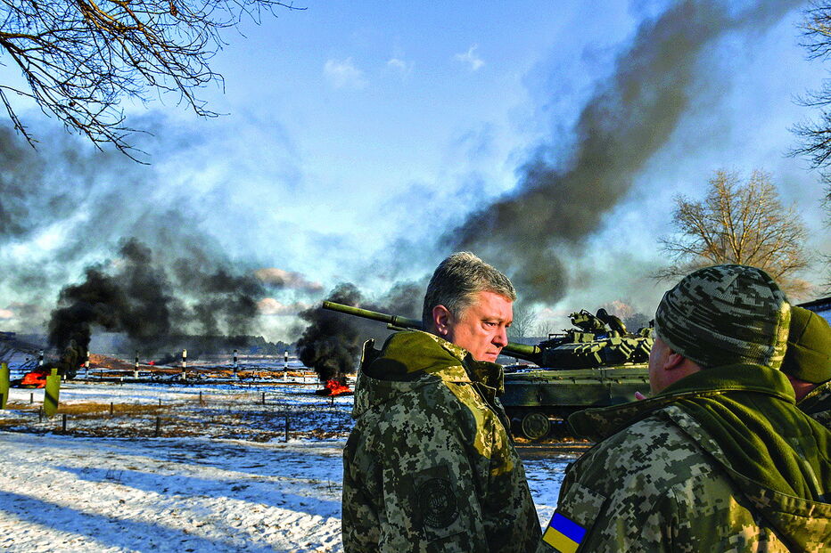 Presidente ucraniano supervisionou manobras militares 