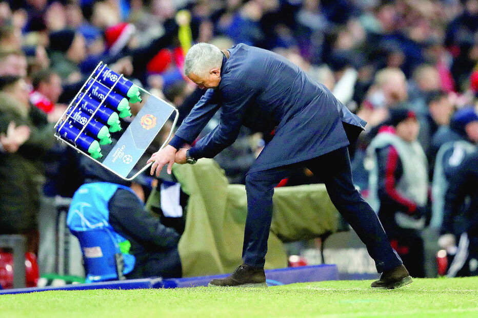 José Mourinho reagiu assim após o golo da vitória do Manchester United sobre o Young Boys