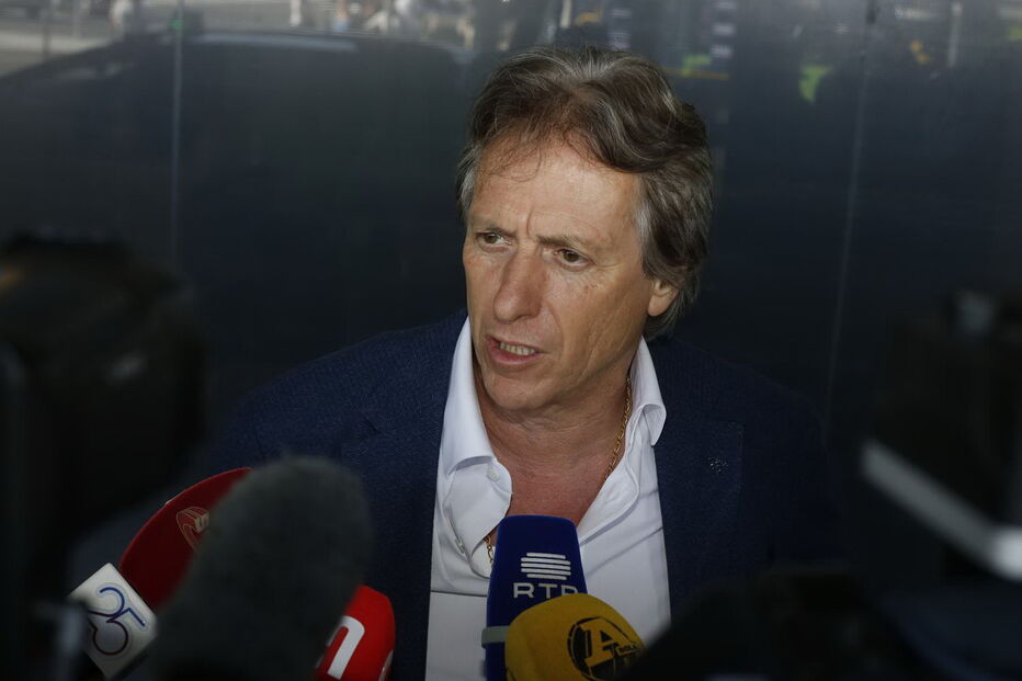 O treinador Jorge Jesus