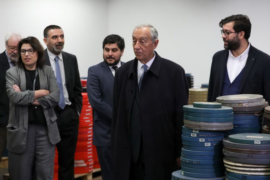 Marcelo Rebelo de Sousa na visita ao arquivo da Cinemateca, em Bucelas