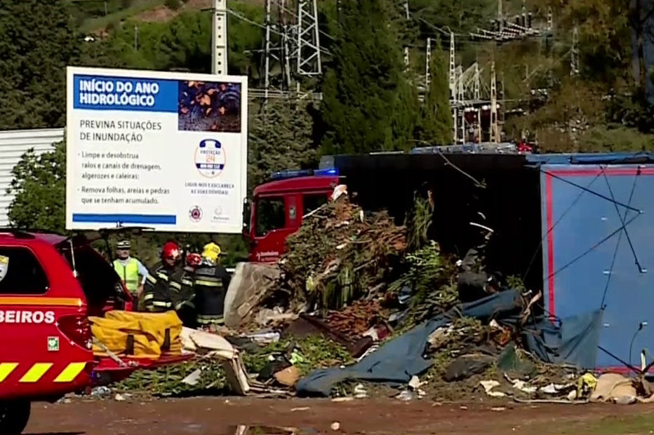 Acidente com camião em Portimão