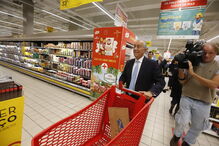 Marcelo Rebelo de Sousa participa na recolha de alimentos no Banco Alimentar