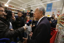 Marcelo Rebelo de Sousa participa na recolha de alimentos no Banco Alimentar