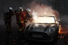 Caos e destruição provocados pelos protestos dos 'coletes amarelos' 