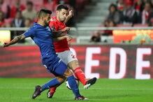 Jogadores em ação no Benfica - Feirense