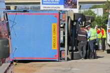 Acidente entre caro e camião mata casal em Portimão