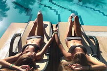 Irmãs gémeas Masha e Dash Ledeneva