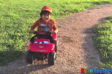 Menino ganha uma fortuna a fazer avaliações a brinquedos