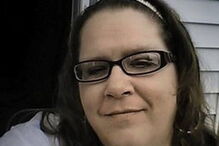 Mulher de 136 quilos senta-se em cima do namorado e mata-o