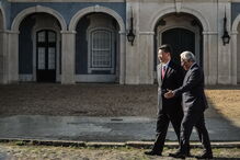 Xi Jinping  e António Costa furaram o protocolo para conversarem a sós, após  uma declaração conjunta sem questões