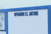 Pais e adeptos encurralam e ameaçam árbitro em casa em Fafe