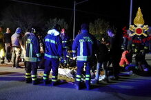 Seis mortos e dezenas de feridos durante um concerto numa discoteca italiana