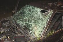 Carro cai em ravina em Gondomar e fere dois irmãos, um deles com 11 anos