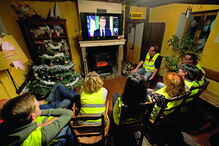 Emmanuel Macron reconheceu que França está numa encruzilhada histórica e prometeu mudanças 