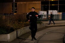 Tiroteio em mercado de Natal faz um morto e seis feridos no centro de Estrasburgo 