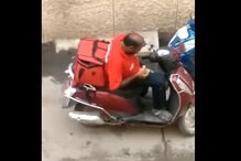 Funcionário come refeição de cliente antes de fazer a entrega