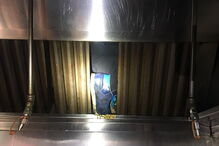 Homem fica preso dois dias no exaustor de um restaurante chinês abandonado