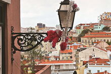 Empresas de cobrança de créditos pressionam devedores, segundo a Deco, para ficarem com as suas residências 