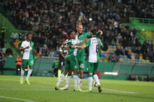 Bas Dost bisou em Alvalade