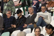 José Mourinho assistiu no Bonfim ao jogo entre o Vitória de Setúbal e o Santa Clara