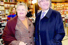 Com Bagão Félix, ex-ministro da Segurança Social, em 2002