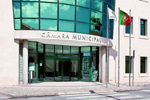 Assalto ao carro do presidente da Câmara de Lagoa terá acontecido na semana passada 