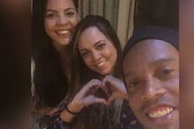 Ronaldinho retoma relação com as suas duas mulheres e passa passagem de ano a três