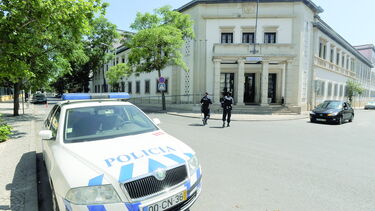 Preso por tentar matar rival com tiro de arma de alarme transformada em Faro