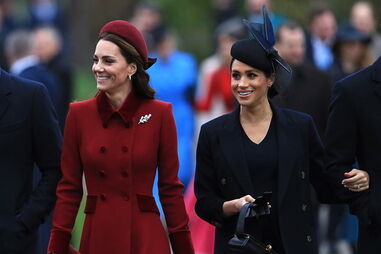 Meghan Markle e Kate Middleton trocam insultos no Palácio