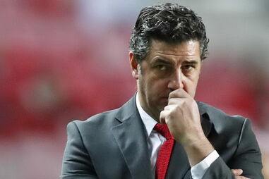 Rui Vitória não conta com alguns jogadores e as portas da saída estão abertas