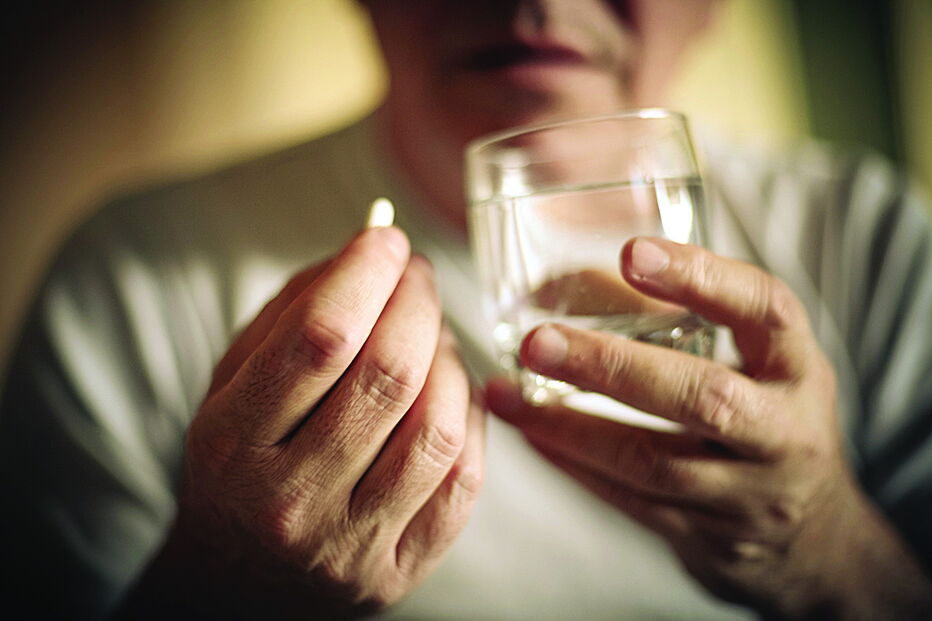 Confusão com a toma da medicação é um dos principais sintomas dos pacientes com demência   