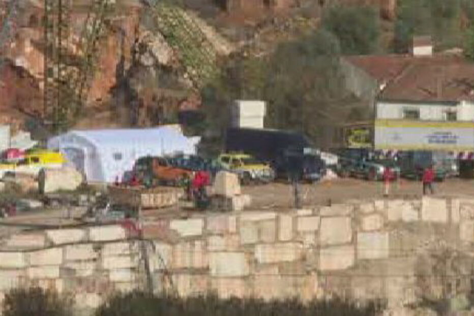 Retirado terceiro corpo desaparecido na pedreira de Borba