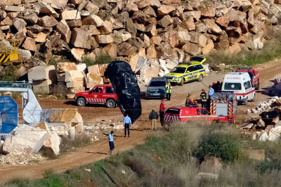 Segunda viatura retirada da pedreira em Borba