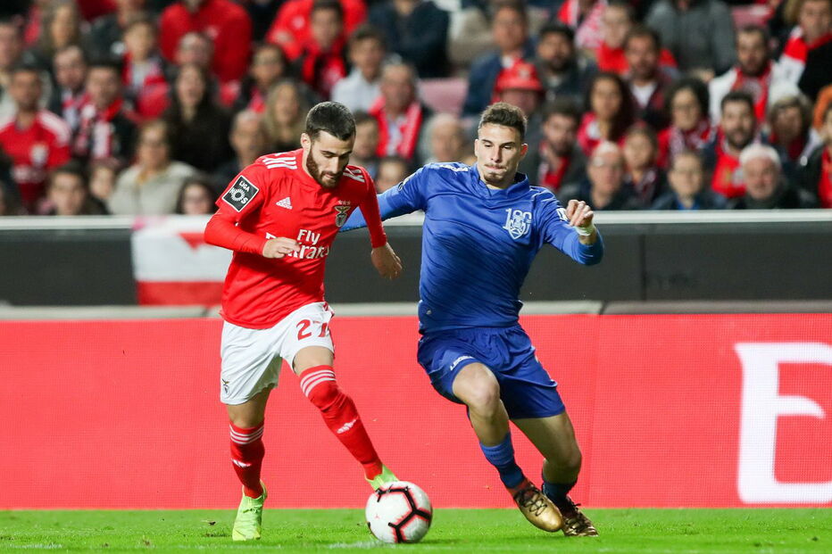 Jogadores em ação no Benfica - Feirense
