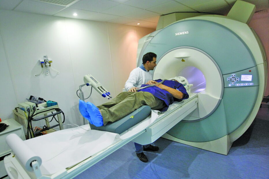 Paciente a ser submetido a exame TAC