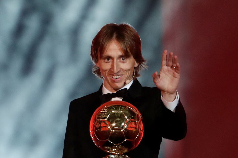 Modric volta a bater Ronaldo este ano e é o melhor do Mundo	