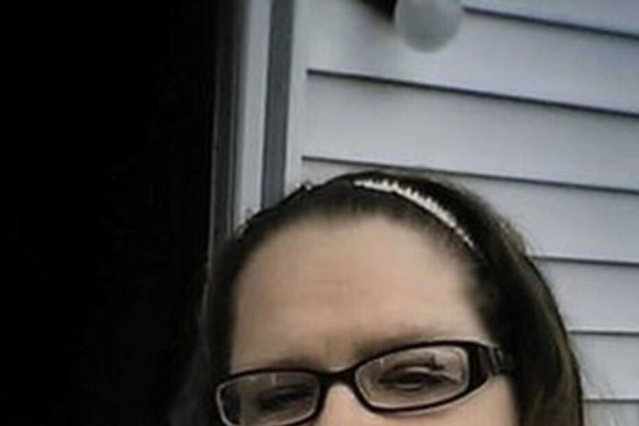 Mulher de 136 quilos senta-se em cima do namorado e mata-o