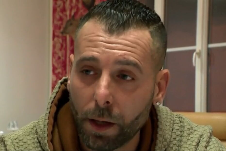 Miguel Paixão nasceu em França e vive nos arredores de Paris