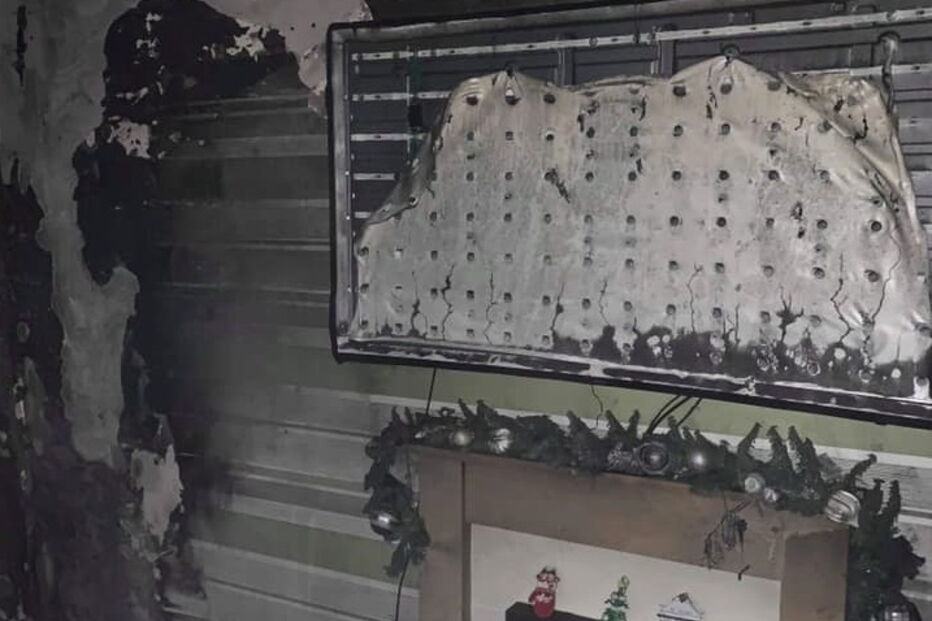Luzes de Natal incendeiam casa de família no País de Gales