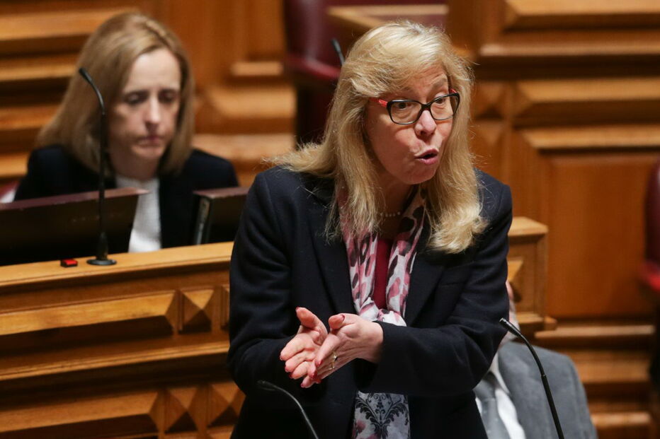 Deputada do PSD Mercês Borges demite-se de todos os cargos no grupo parlamentar