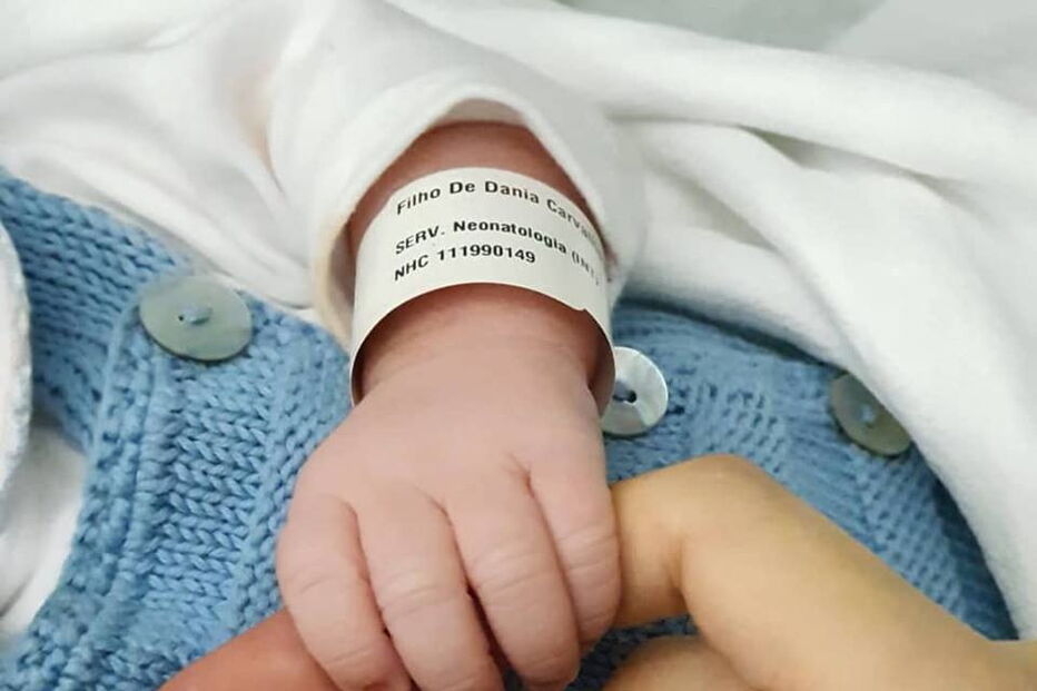 Salvador, filho de Dânia Neto, nasceu esta quinta-feira