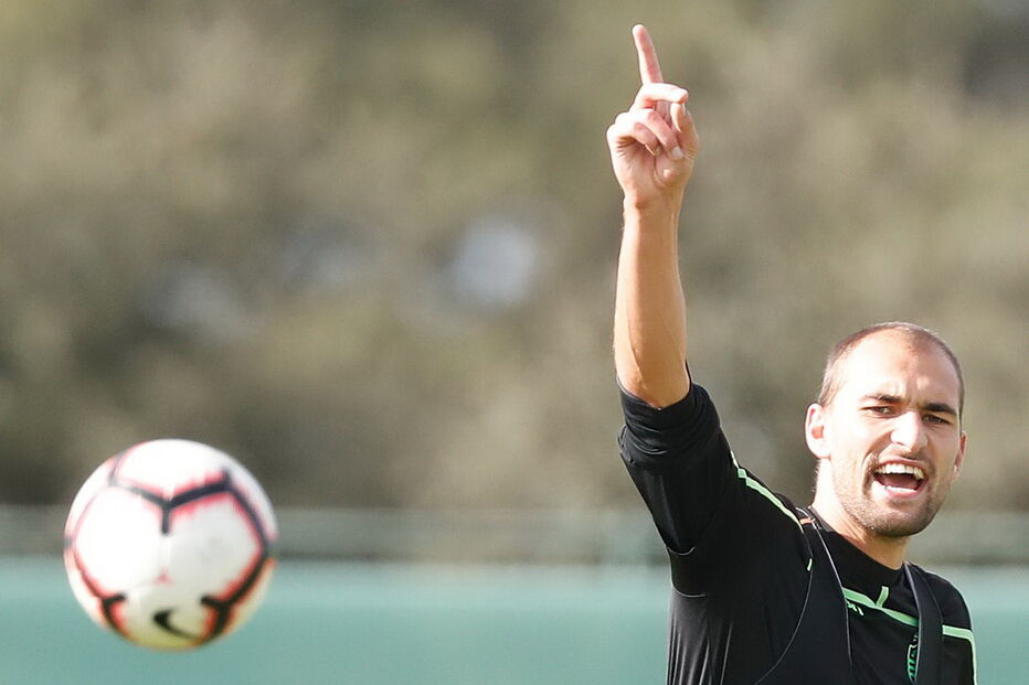 Bas Dost ao serviço do Sporting