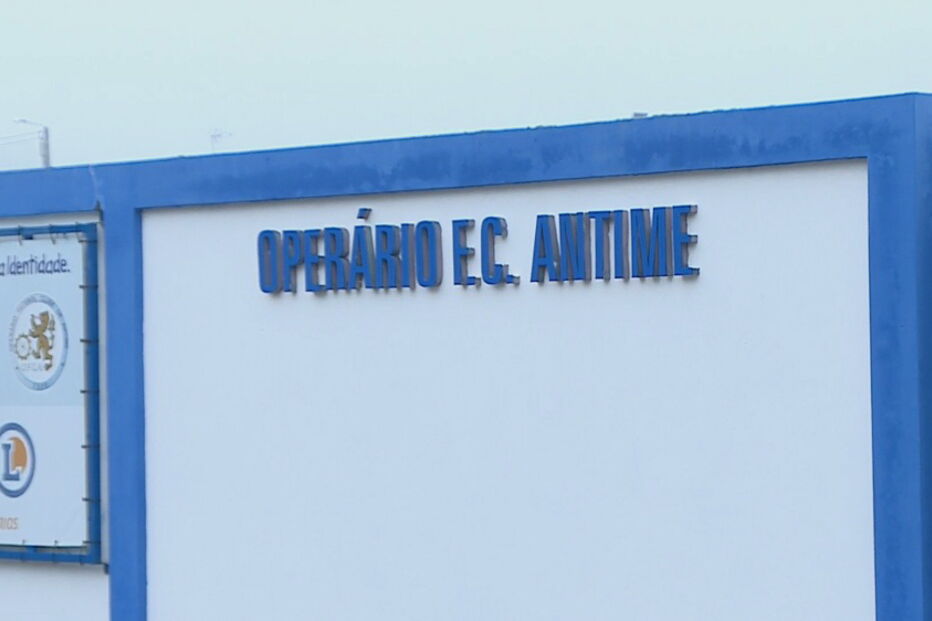 Pais e adeptos encurralam e ameaçam árbitro em casa em Fafe