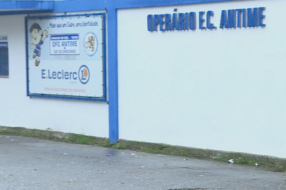 Pais e adeptos encurralam e ameaçam árbitro em casa em Fafe