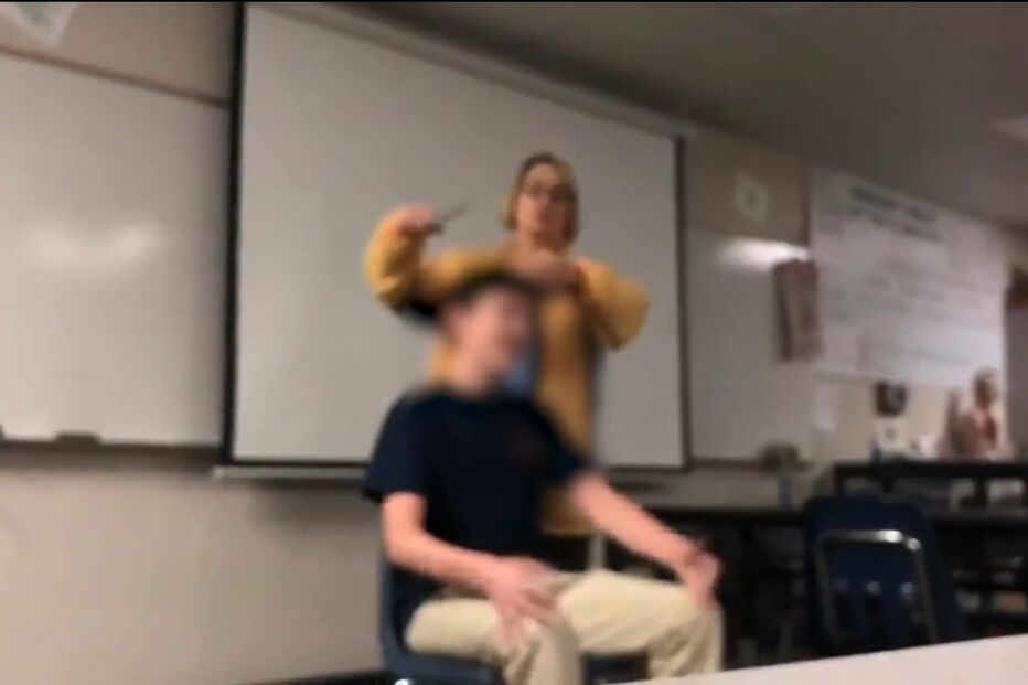 Professora Margaret Gieszinge detida por cortar cabelo a aluno
