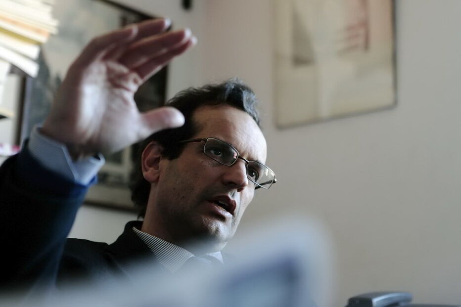 26-11-2012 17 32 28Paulo Trigo Pereira (ISEG) BS.jpg