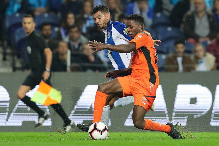 Jackson Martinez no jogo FC Porto e Portimonense