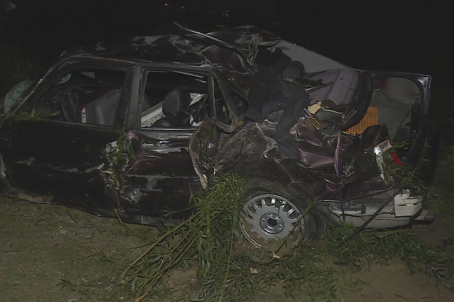 Carro cai de uma ravina em Gondomar e faz dois feridos
