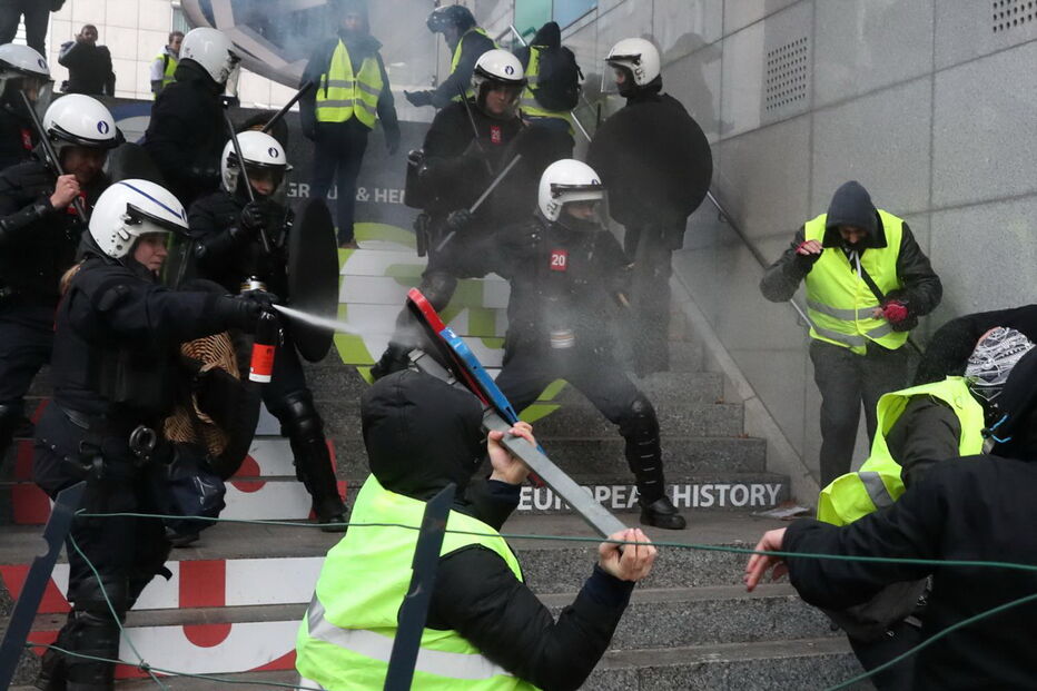 Manifestação dos coletes amarelos em Bruxelas