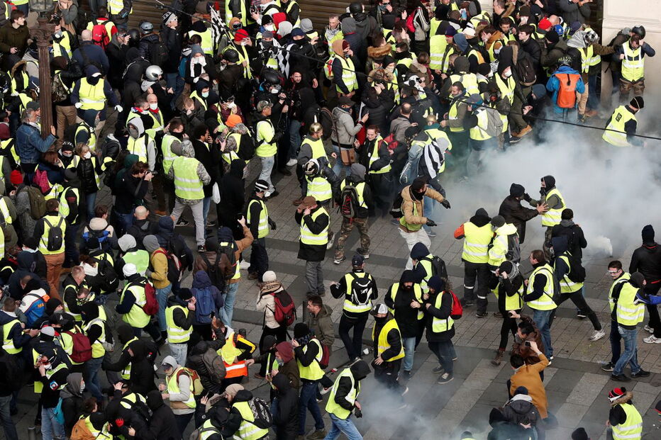 Manifestação dos coletes amarelos em Paris	
